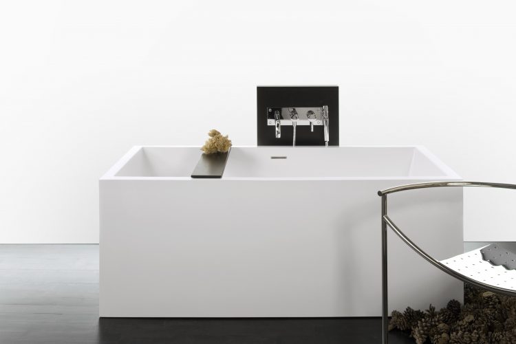 Alcove tub in white finish, wall tub