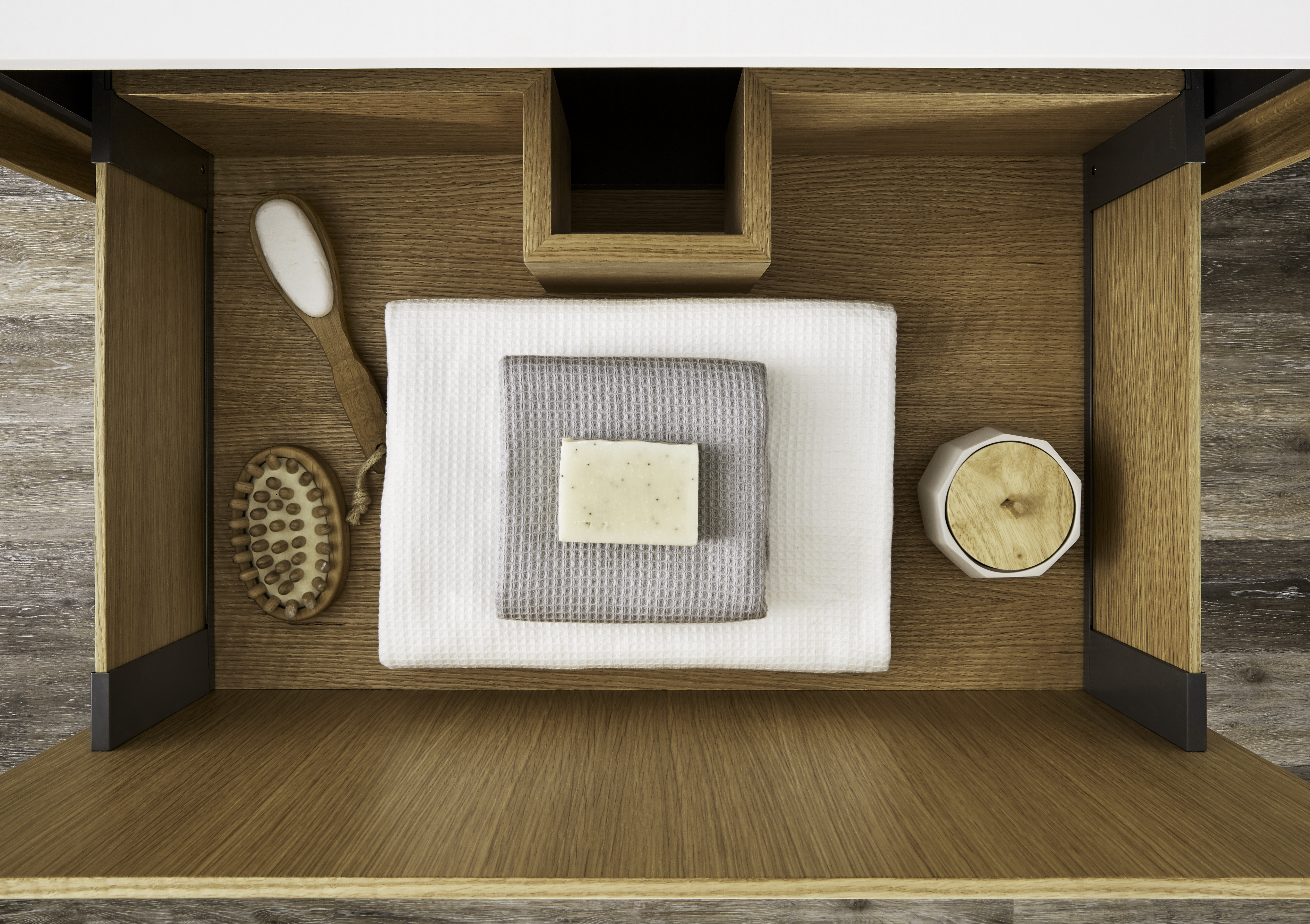 deco wall mount vanity 4