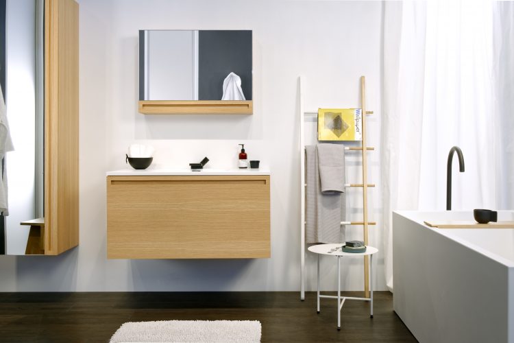 Linen cabinet