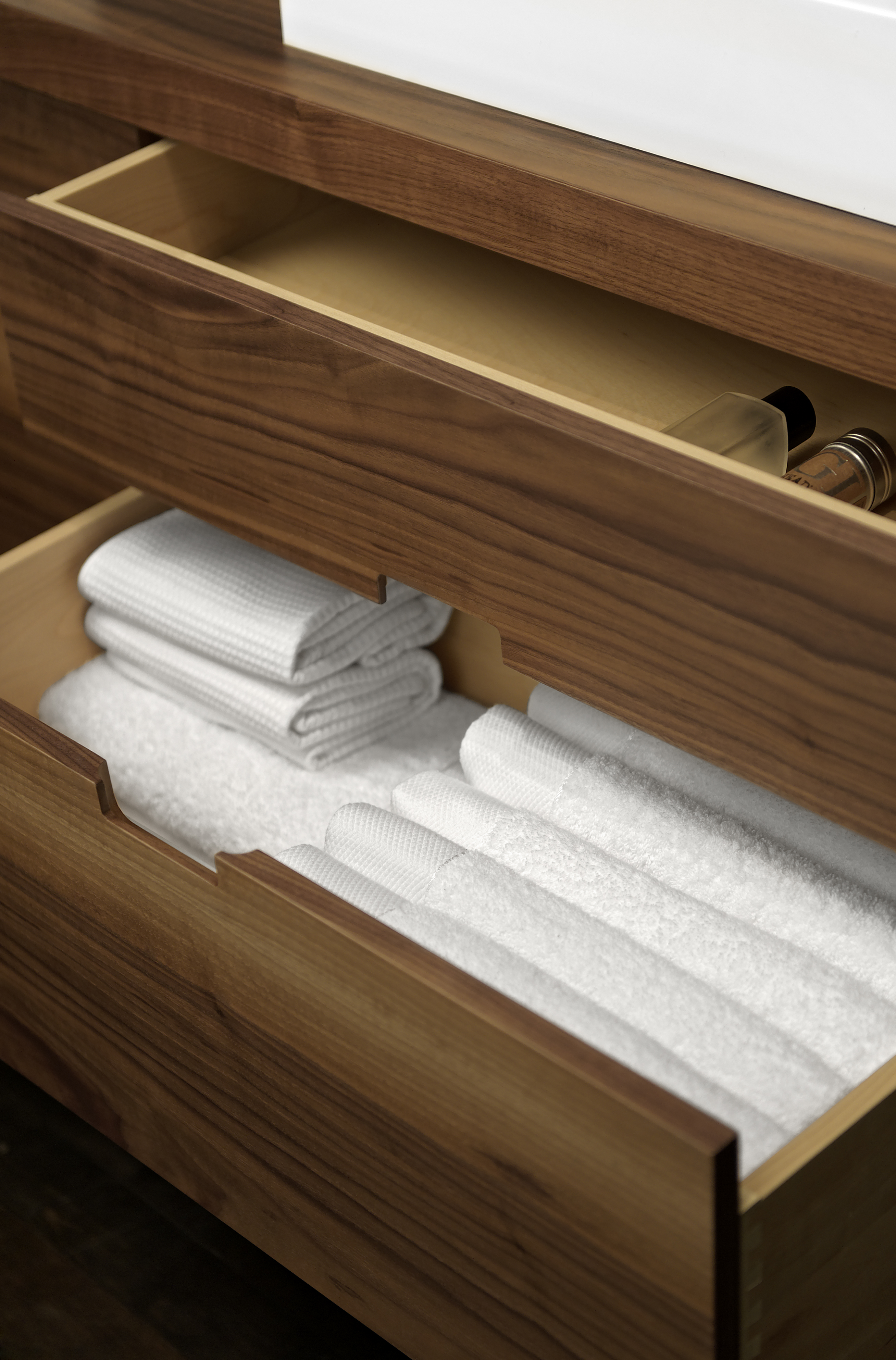 f124-vanity-1 floor mount vanities