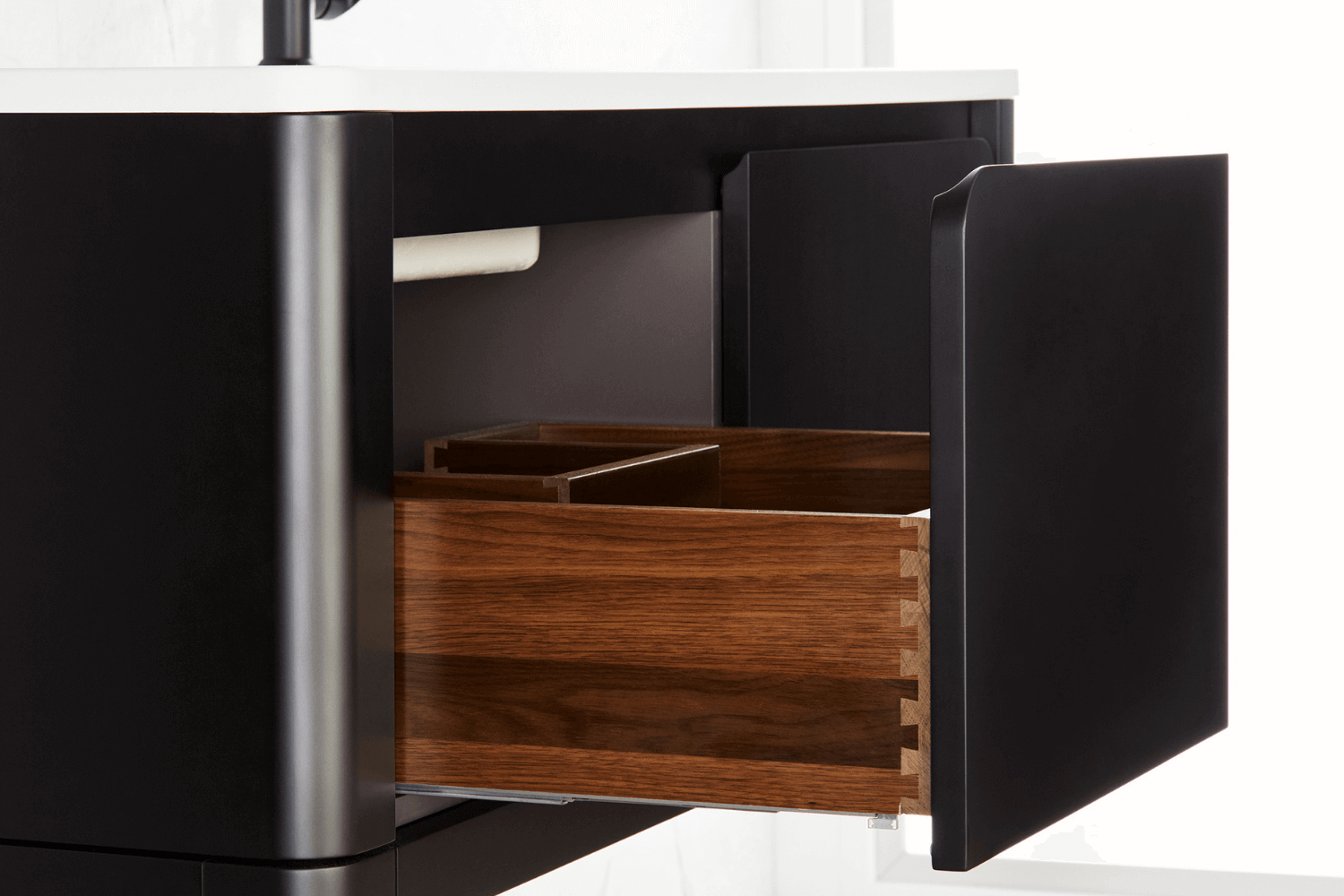 26_14-21-5Biii_BH48WM_L29L29_Side_-Drwr-Open-1500x1000